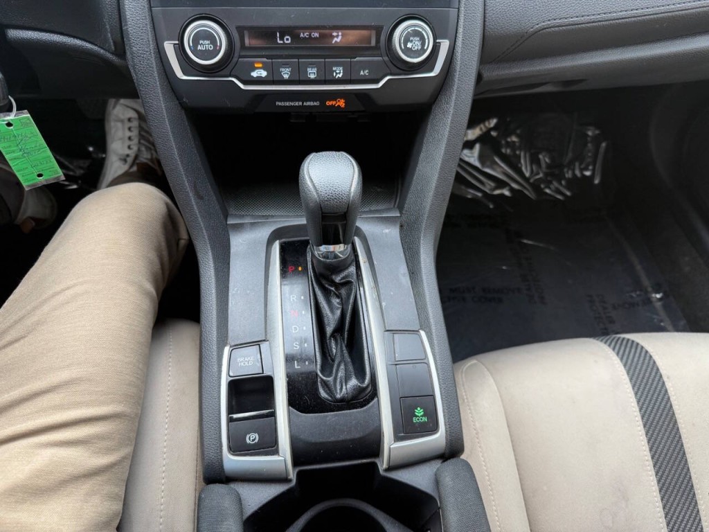2018 Honda Civic Image 15