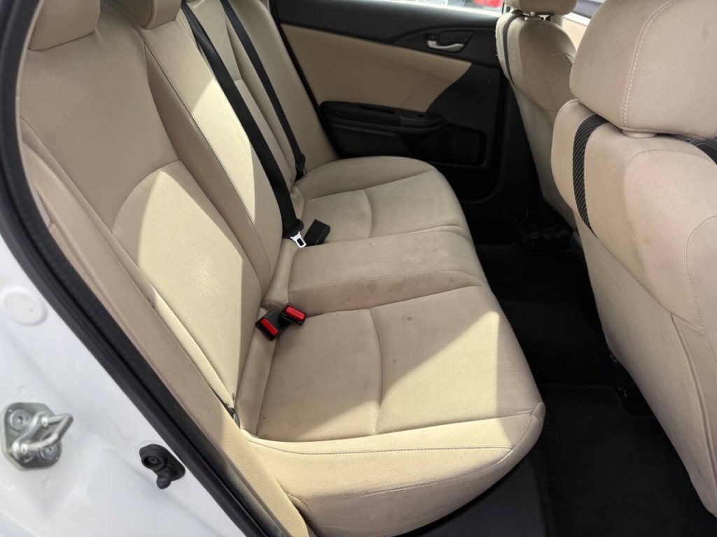 2018 Honda Civic Image 25