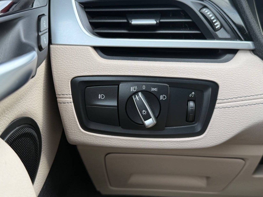 2020 BMW X1 Image 21