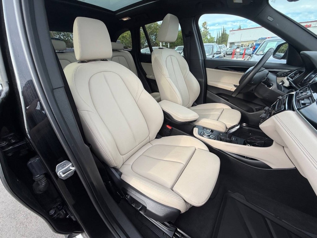 2020 BMW X1 Image 40