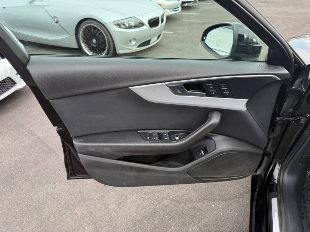 2017 Audi A4 Image 23