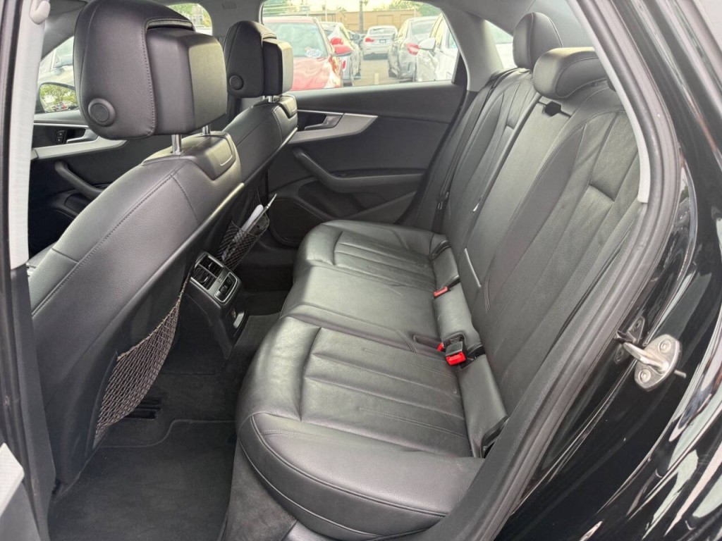 2017 Audi A4 Image 25