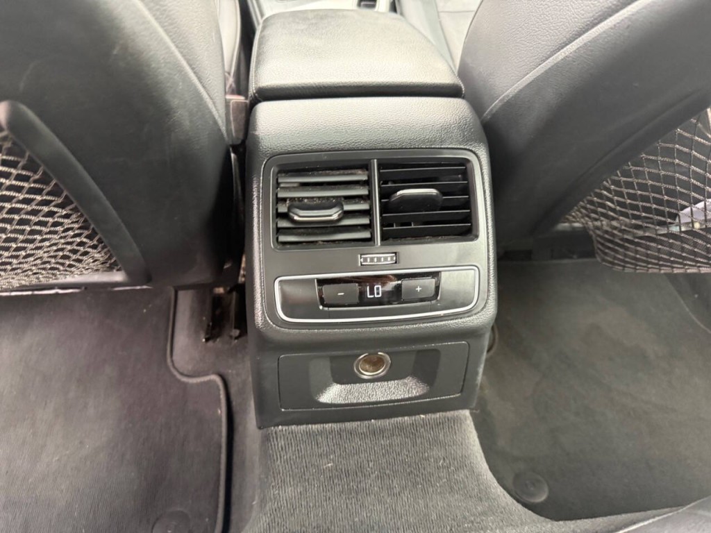 2017 Audi A4 Image 28