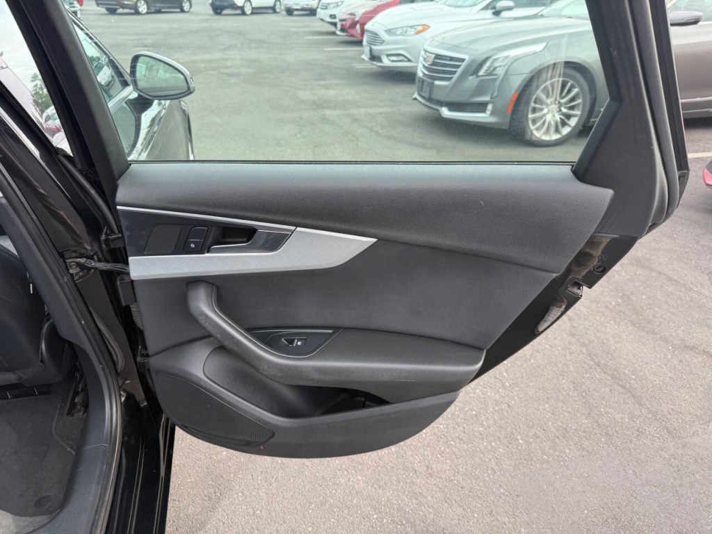 2017 Audi A4 Image 34