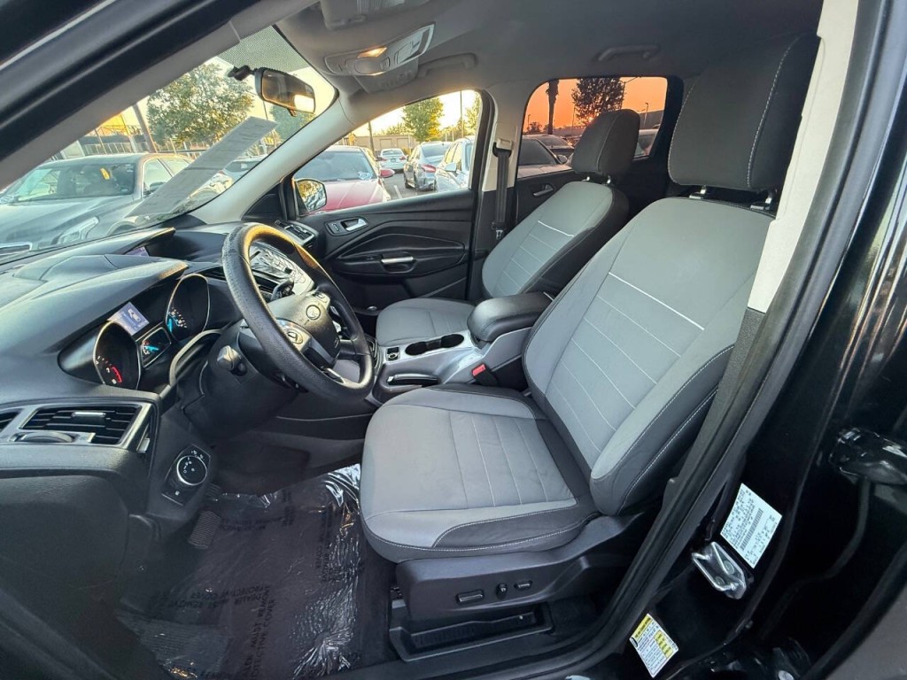 2015 Ford Escape Image 9