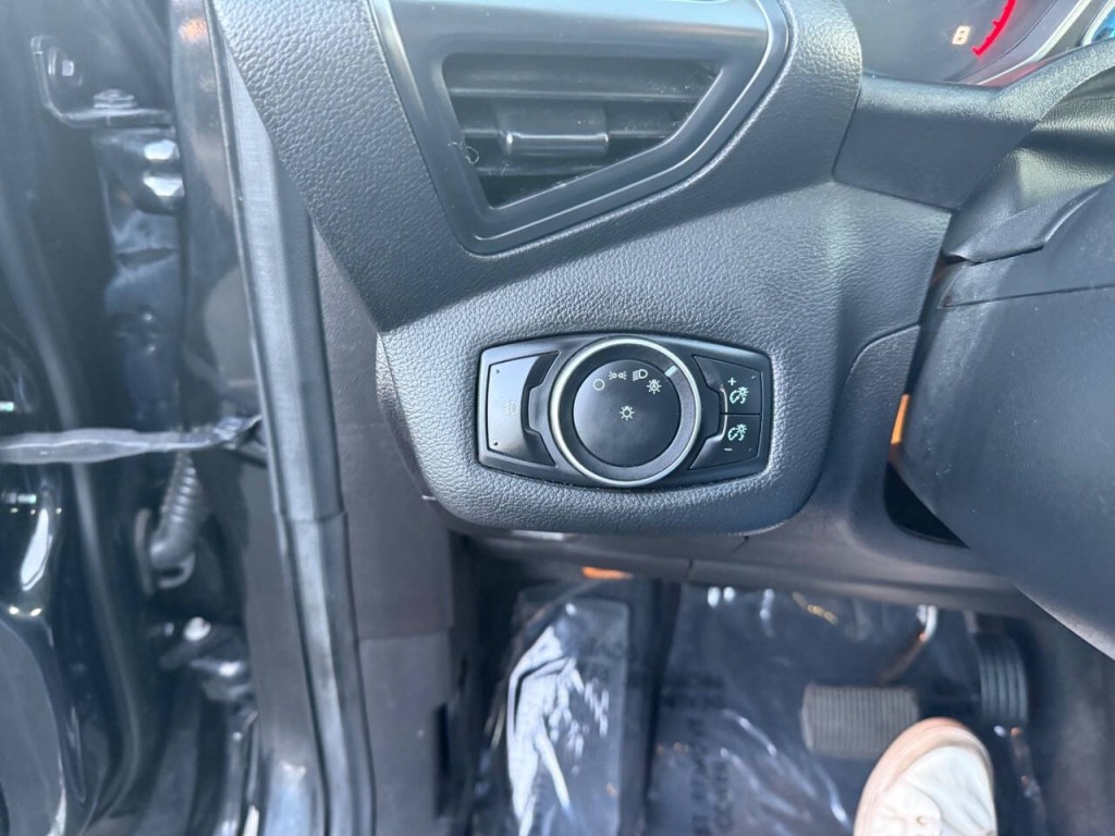 2015 Ford Escape Image 17