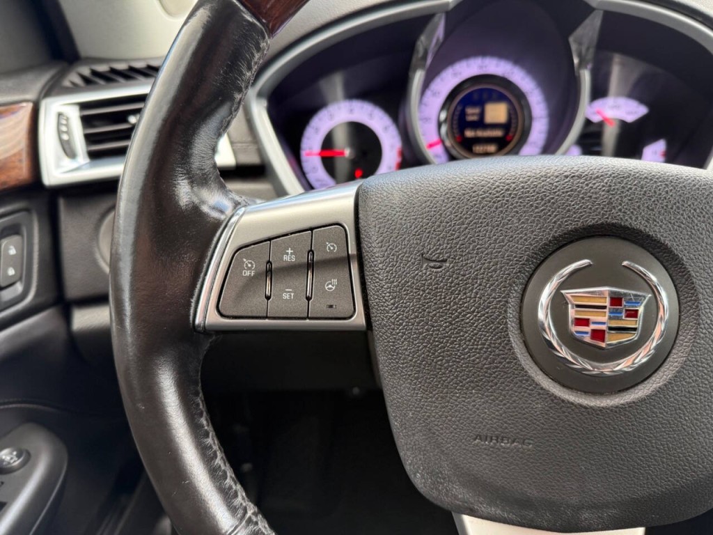 2012 Cadillac SRX Image 17