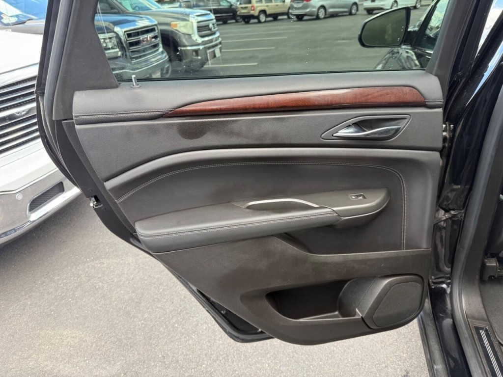 2012 Cadillac SRX Image 24