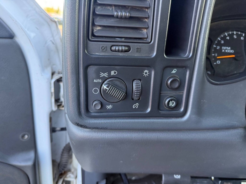 2006 GMC Sierra 2500 Image 19