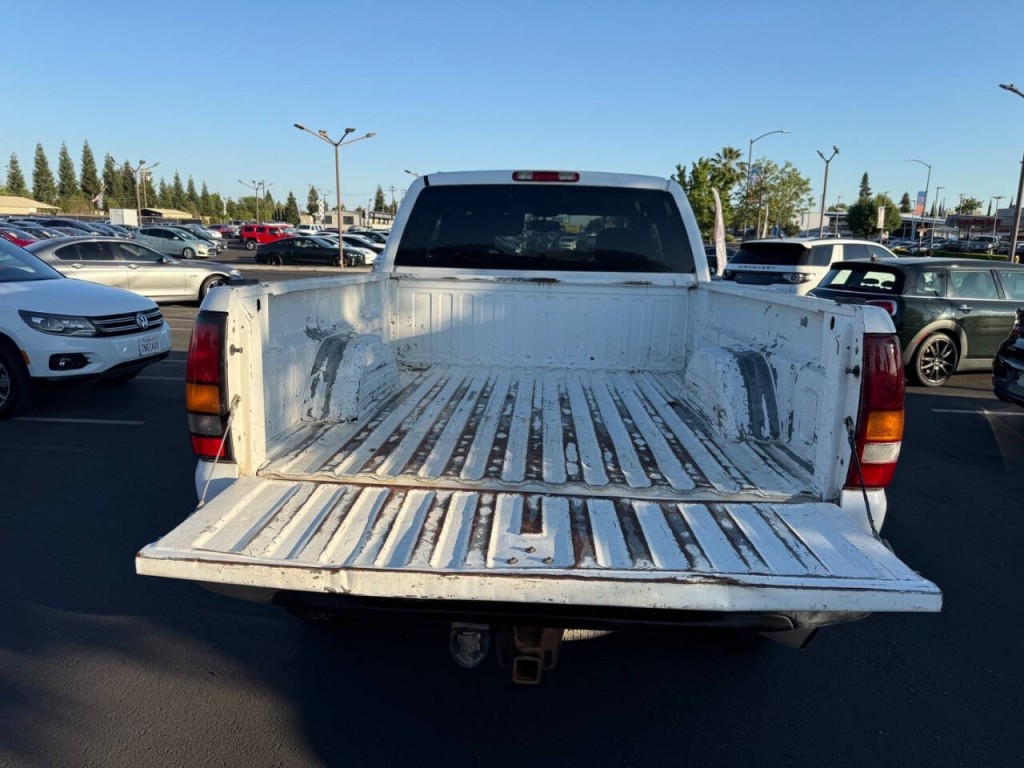 2006 GMC Sierra 2500 Image 22
