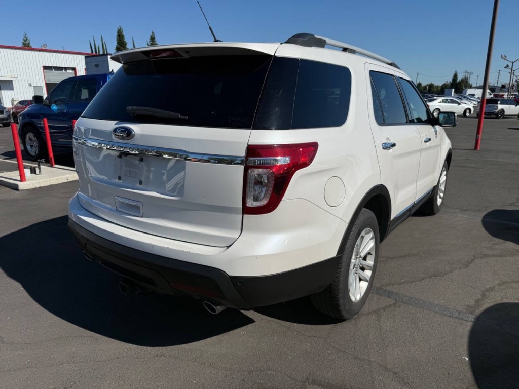 2015 Ford Explorer Image 5