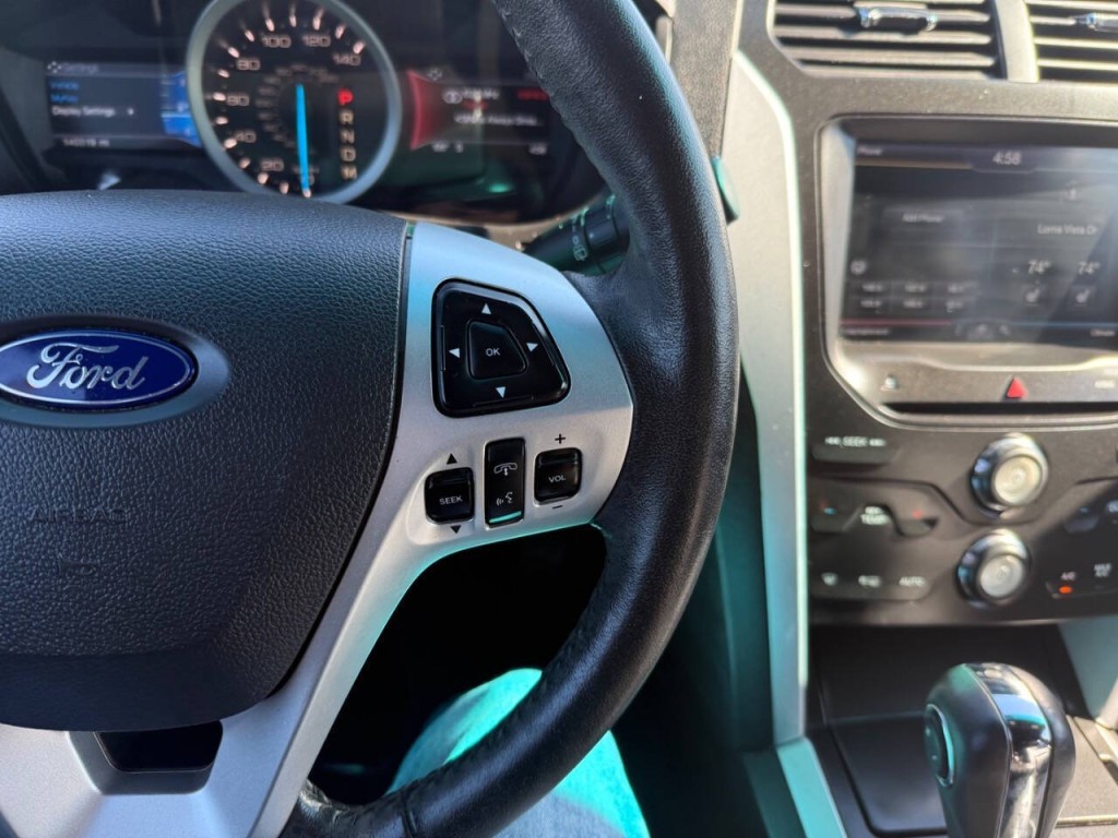 2015 Ford Explorer Image 10