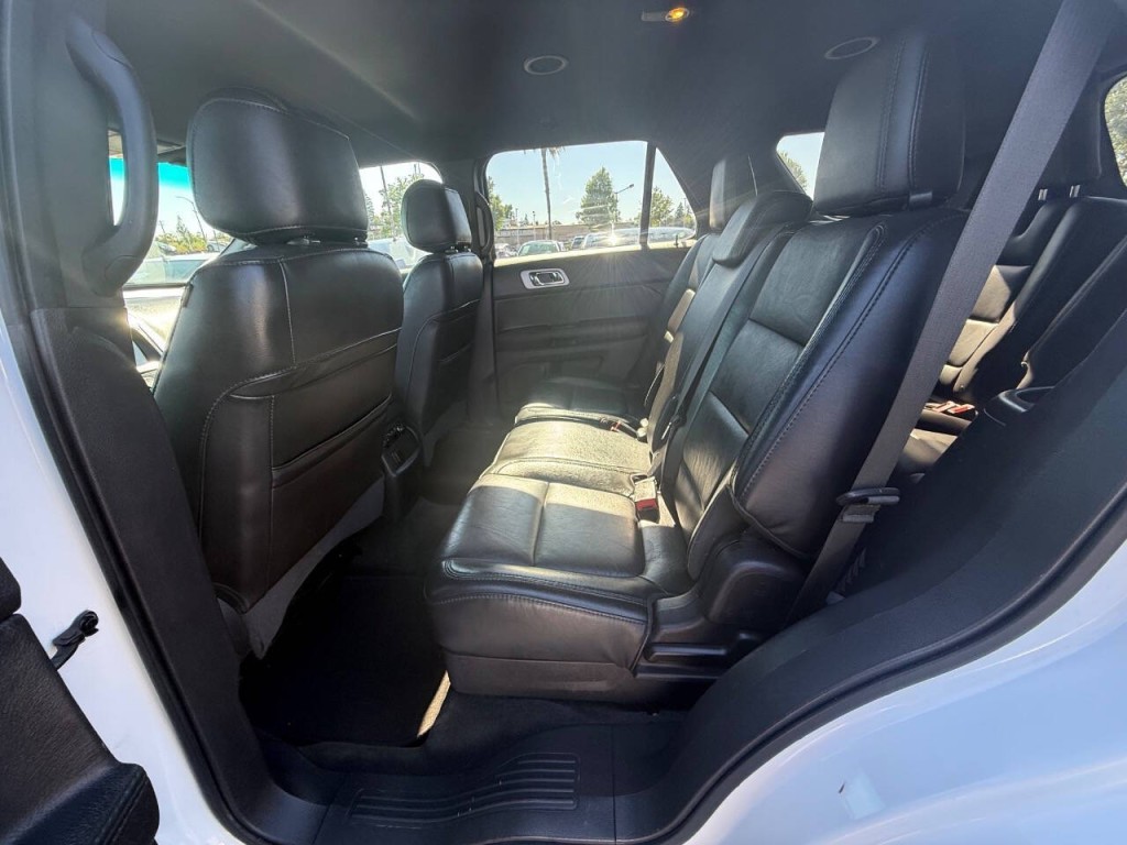 2015 Ford Explorer Image 23