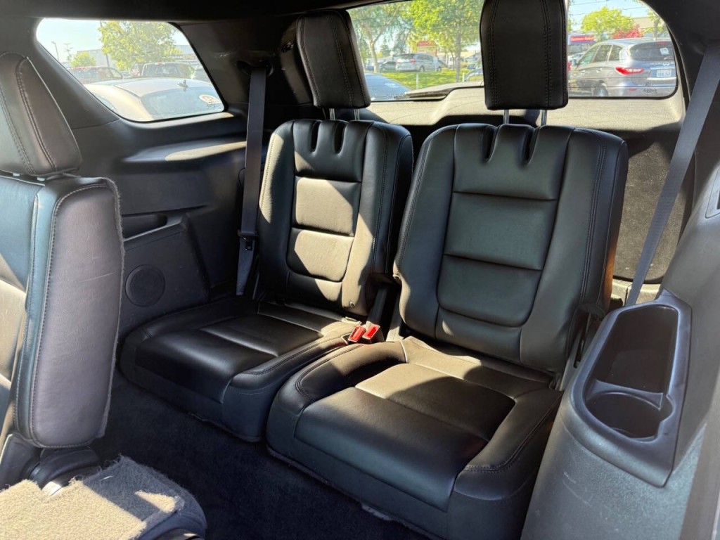2015 Ford Explorer Image 26