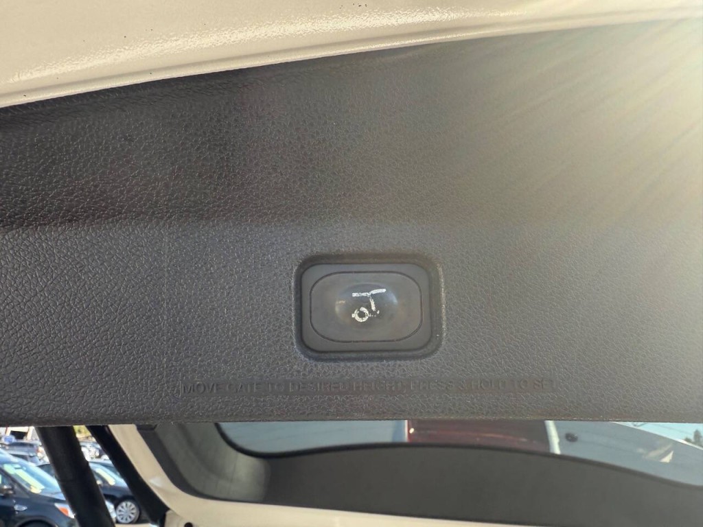 2015 Ford Explorer Image 30