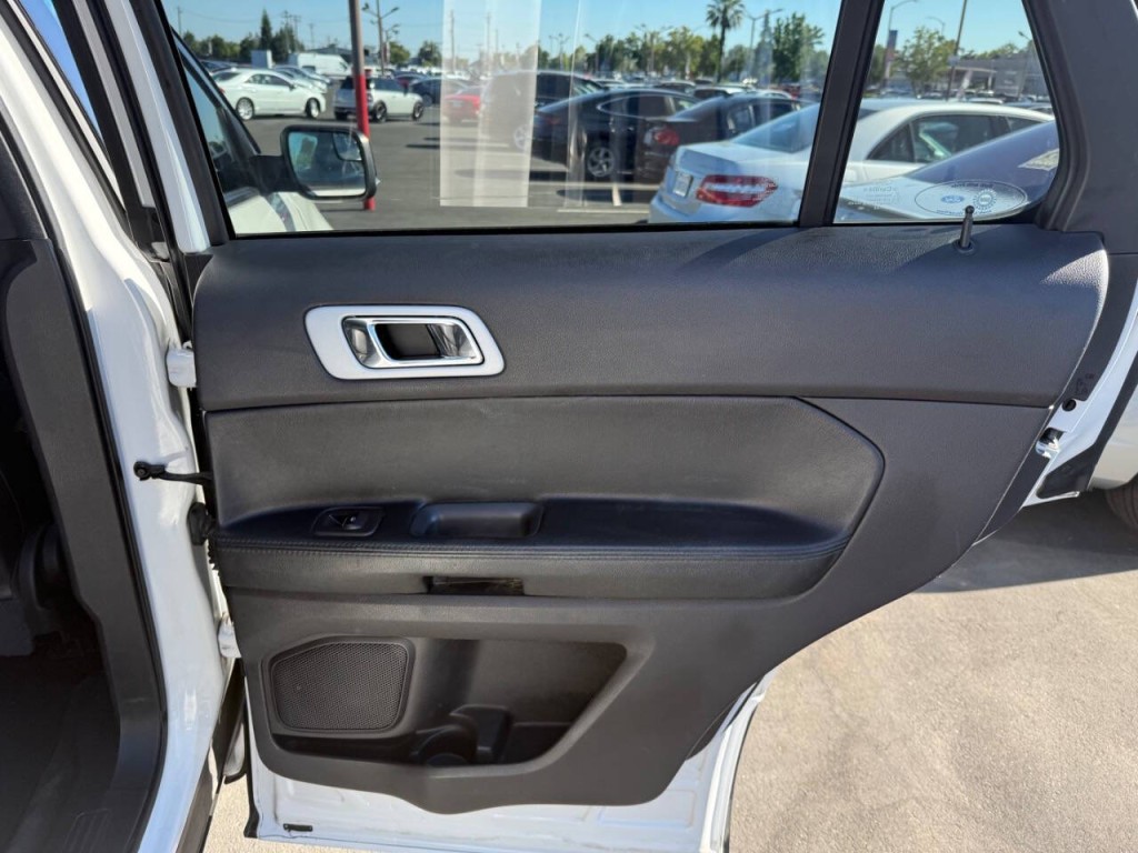 2015 Ford Explorer Image 31