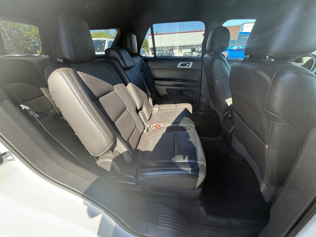 2015 Ford Explorer Image 32
