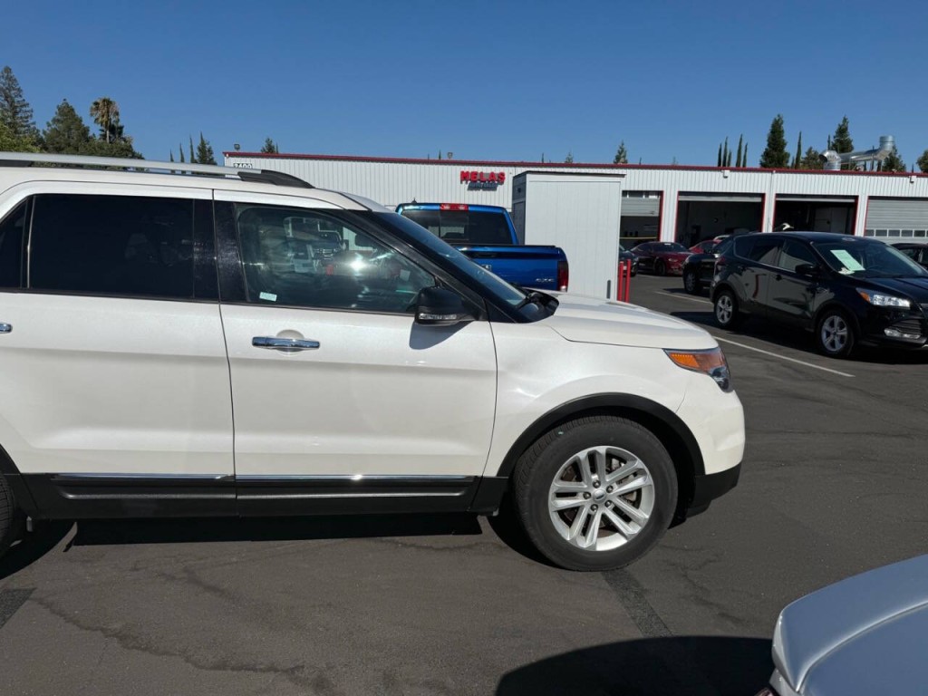 2015 Ford Explorer Image 35