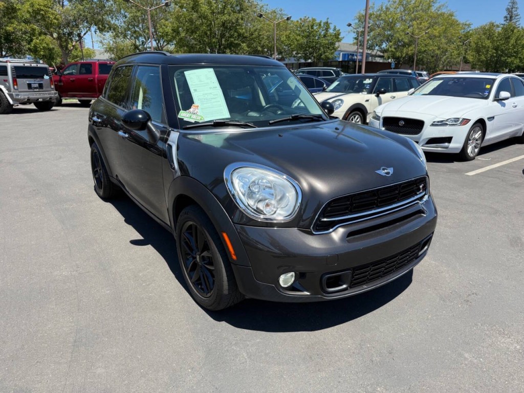 2015 MINI Countryman Image 3