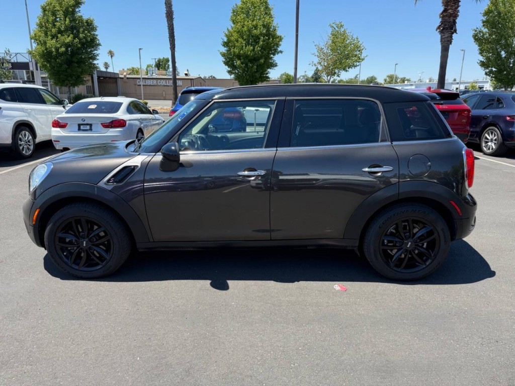 2015 MINI Countryman Image 8