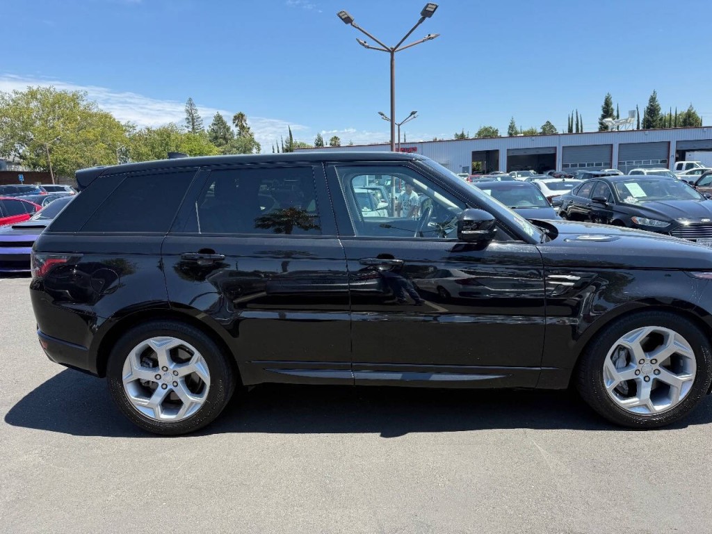 2020 Land Rover Range Rover Sport Image 4