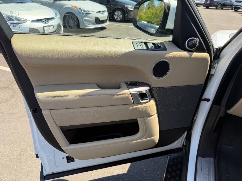 2016 Land Rover Range Rover Sport Image 20