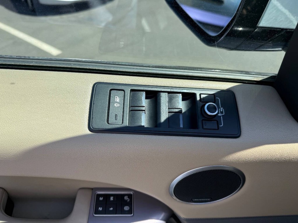 2016 Land Rover Range Rover Sport Image 21