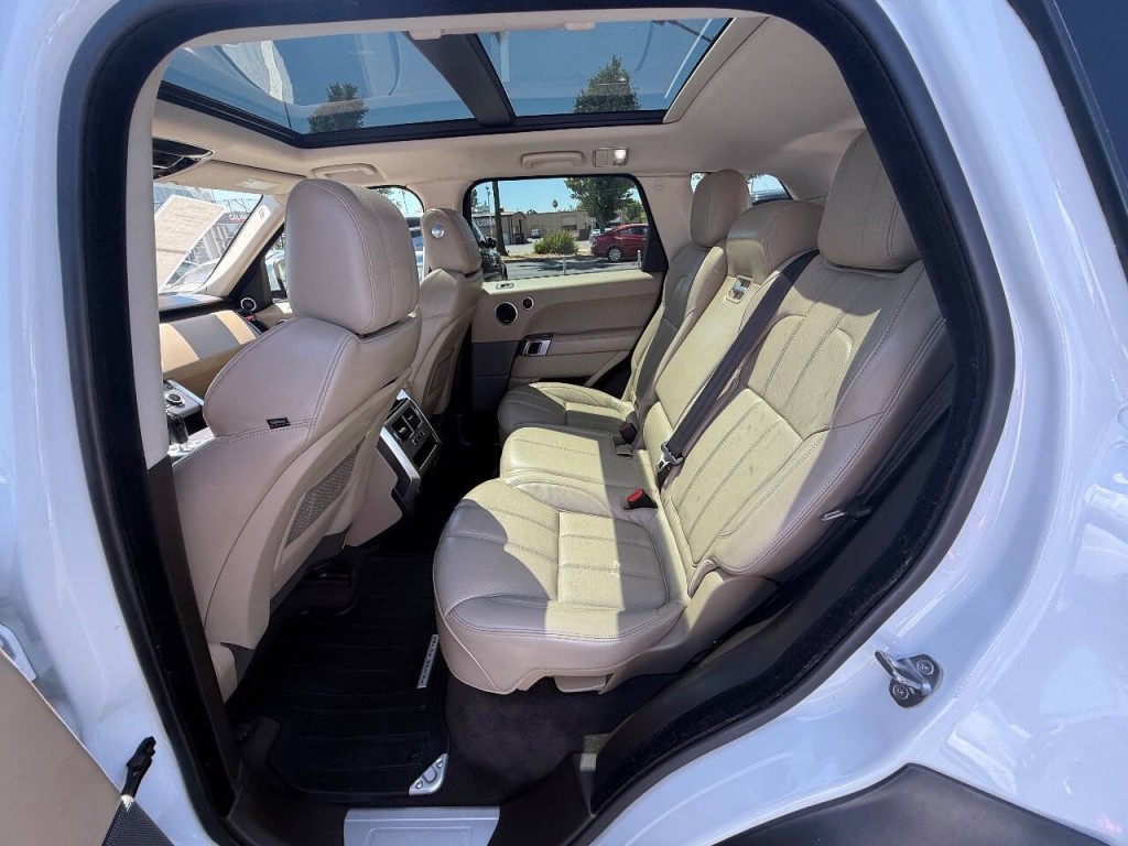 2016 Land Rover Range Rover Sport Image 25