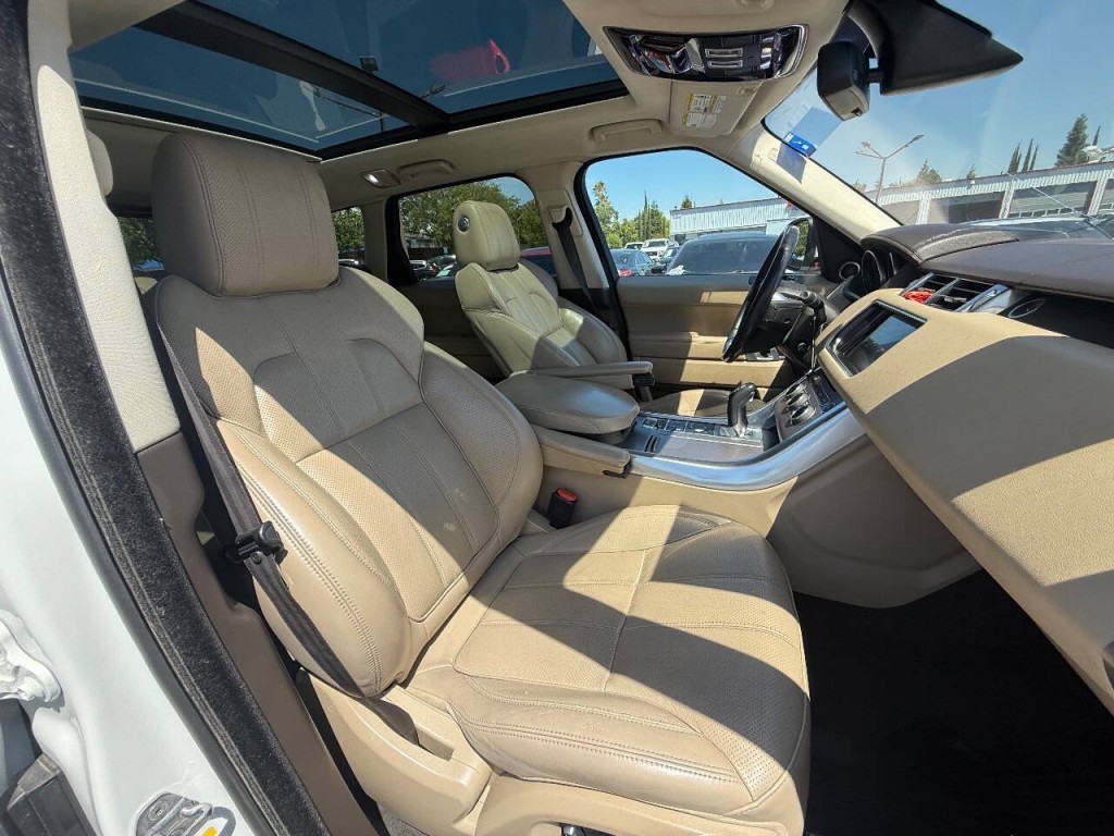 2016 Land Rover Range Rover Sport Image 35