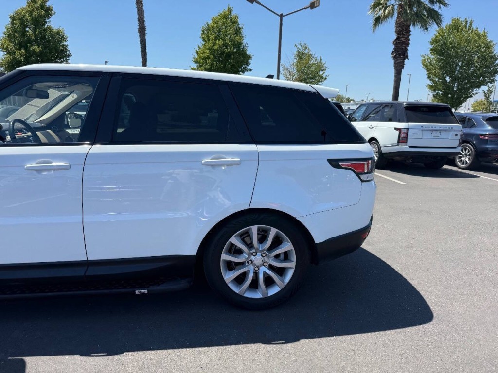 2016 Land Rover Range Rover Sport Image 38