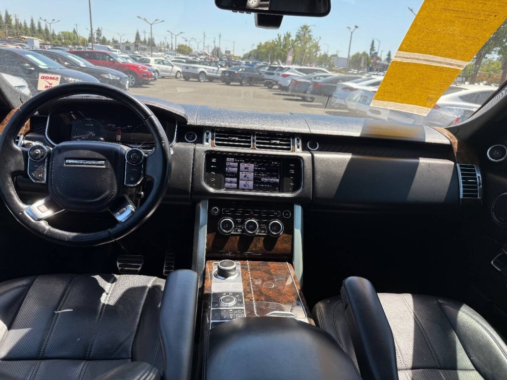 2014 Land Rover Range Rover Image 25
