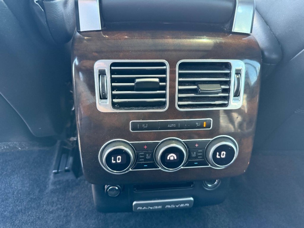 2014 Land Rover Range Rover Image 26