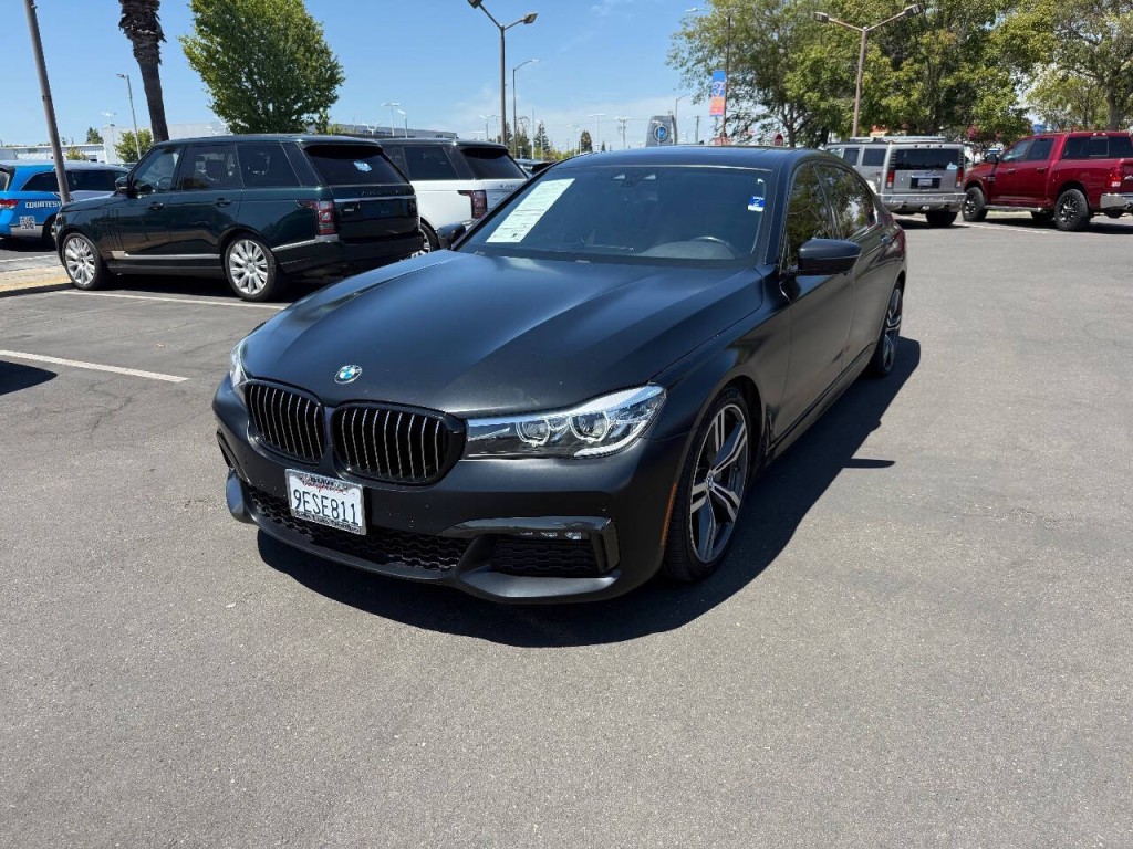 2019 BMW 7 Series Image 1