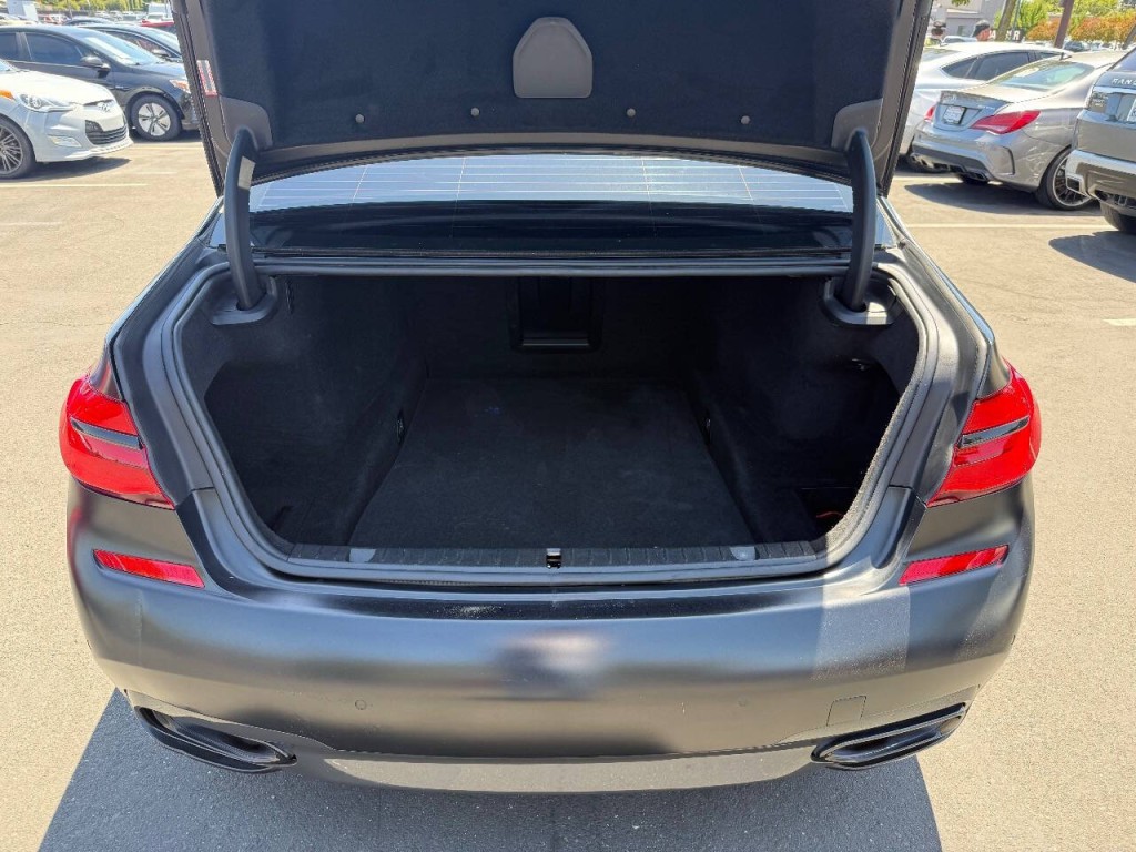 2019 BMW 7 Series Image 28