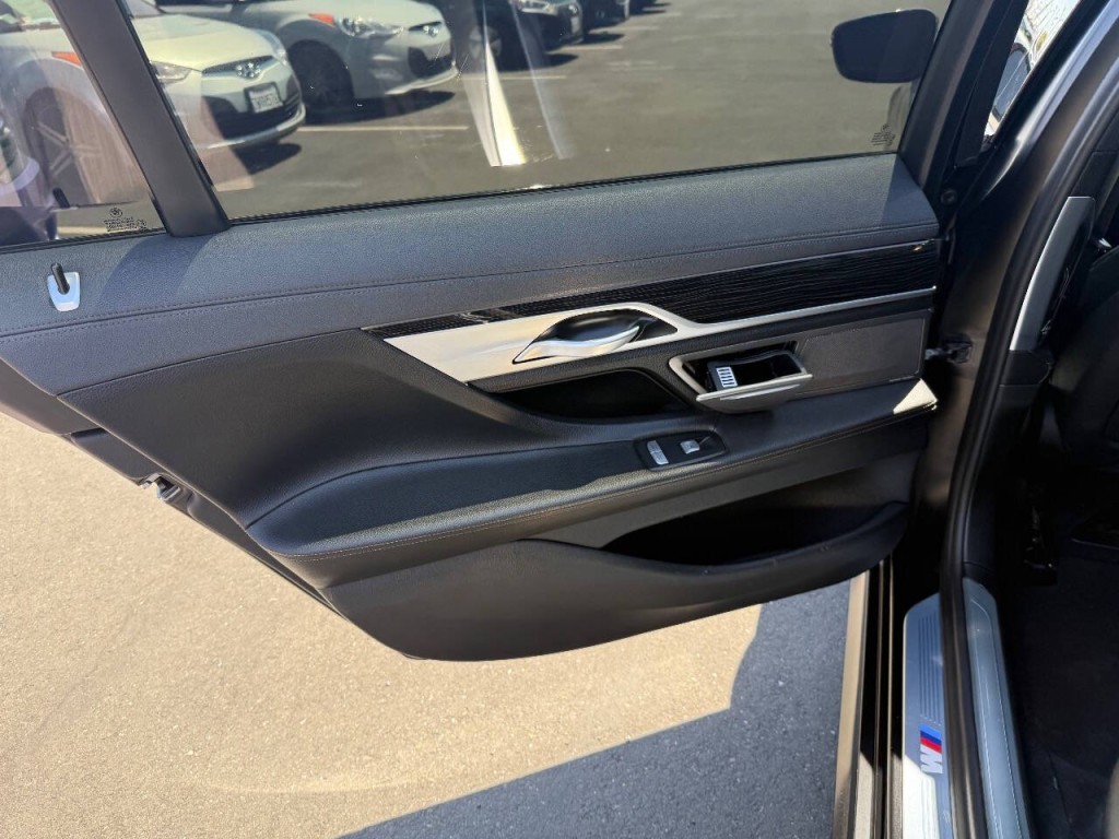 2019 BMW 7 Series Image 26