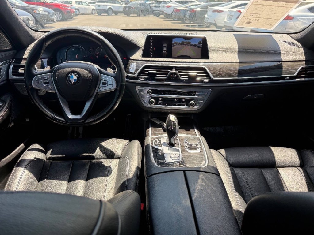 2019 BMW 7 Series Image 27