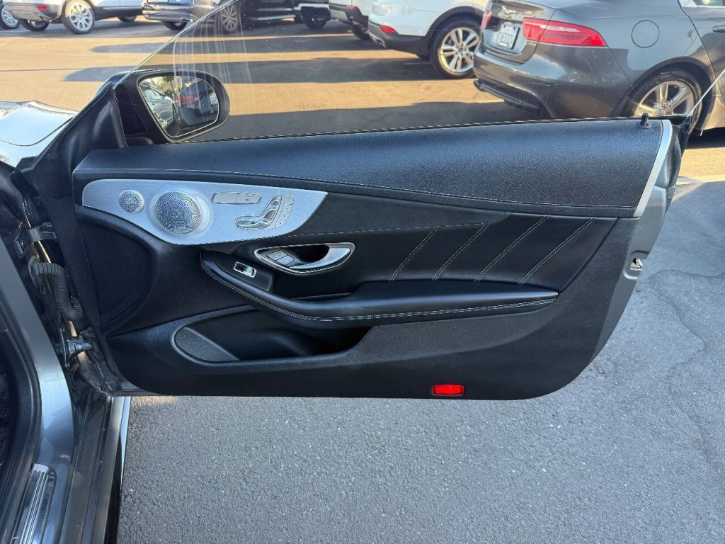 2018 Mercedes-Benz C-Class Image 31