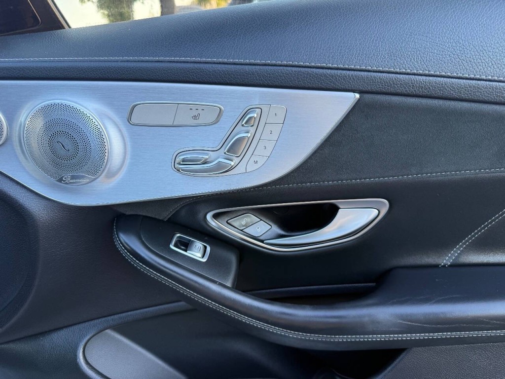 2018 Mercedes-Benz C-Class Image 32