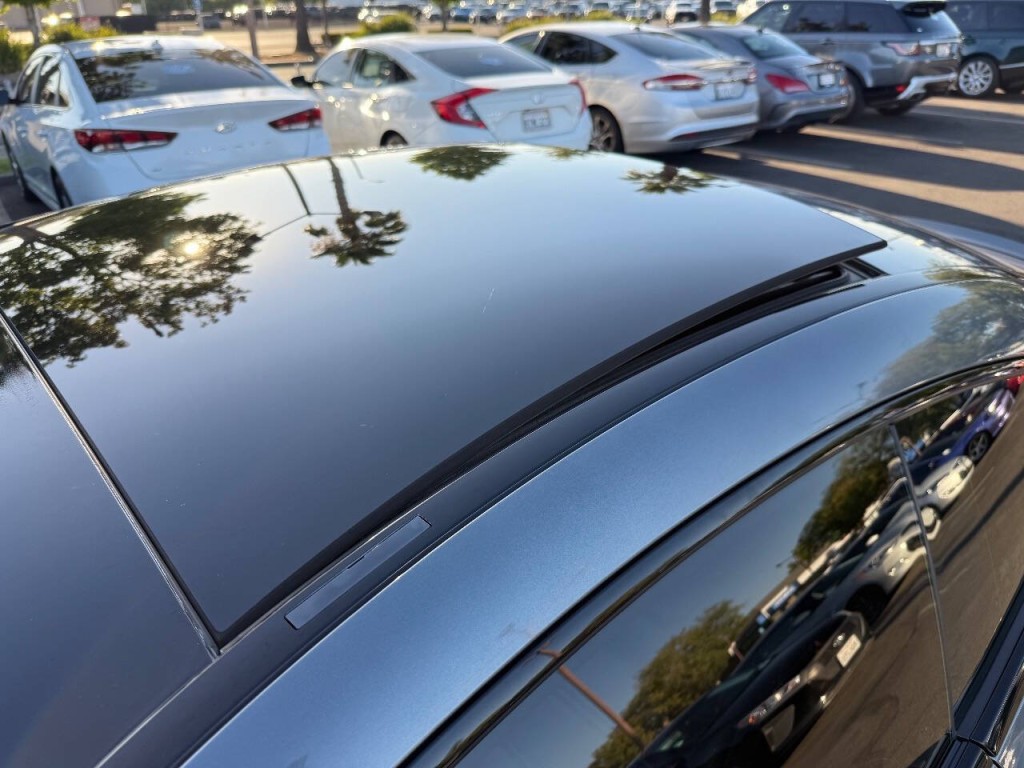 2018 Mercedes-Benz C-Class Image 37