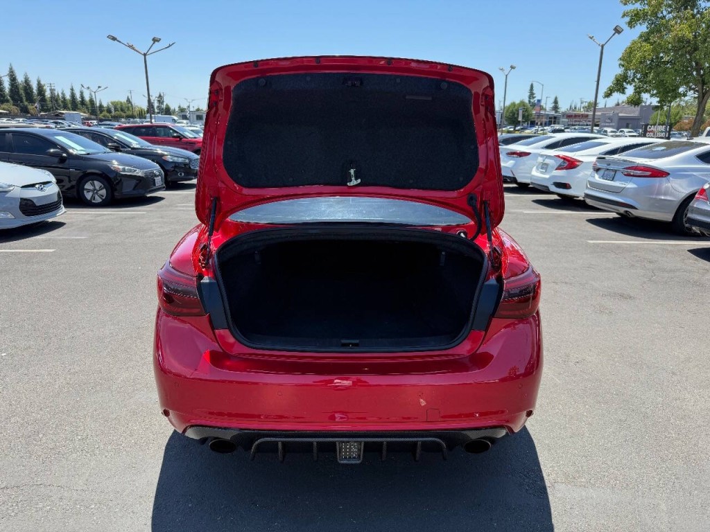 2021 INFINITI Q50 Image 25