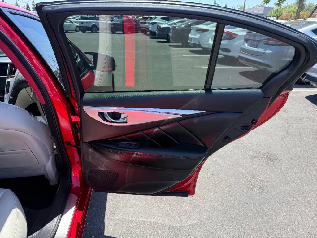 2021 INFINITI Q50 Image 27