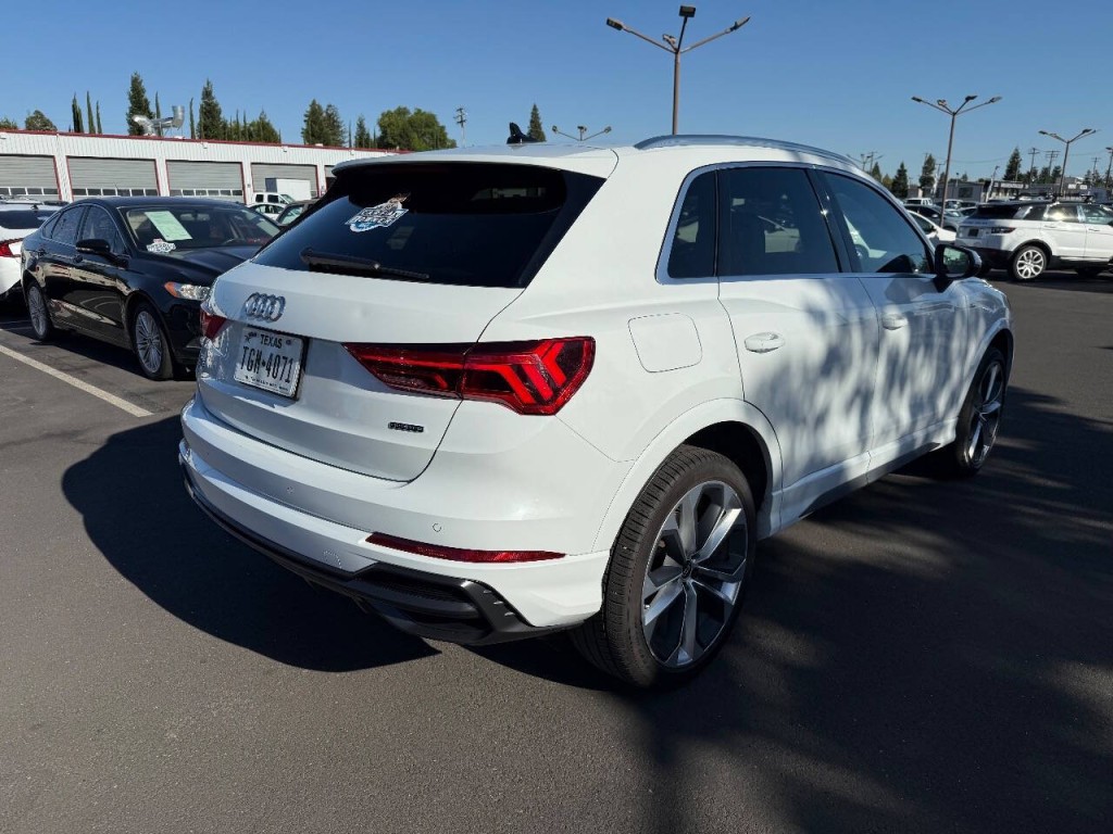 2021 Audi Q3 Image 5