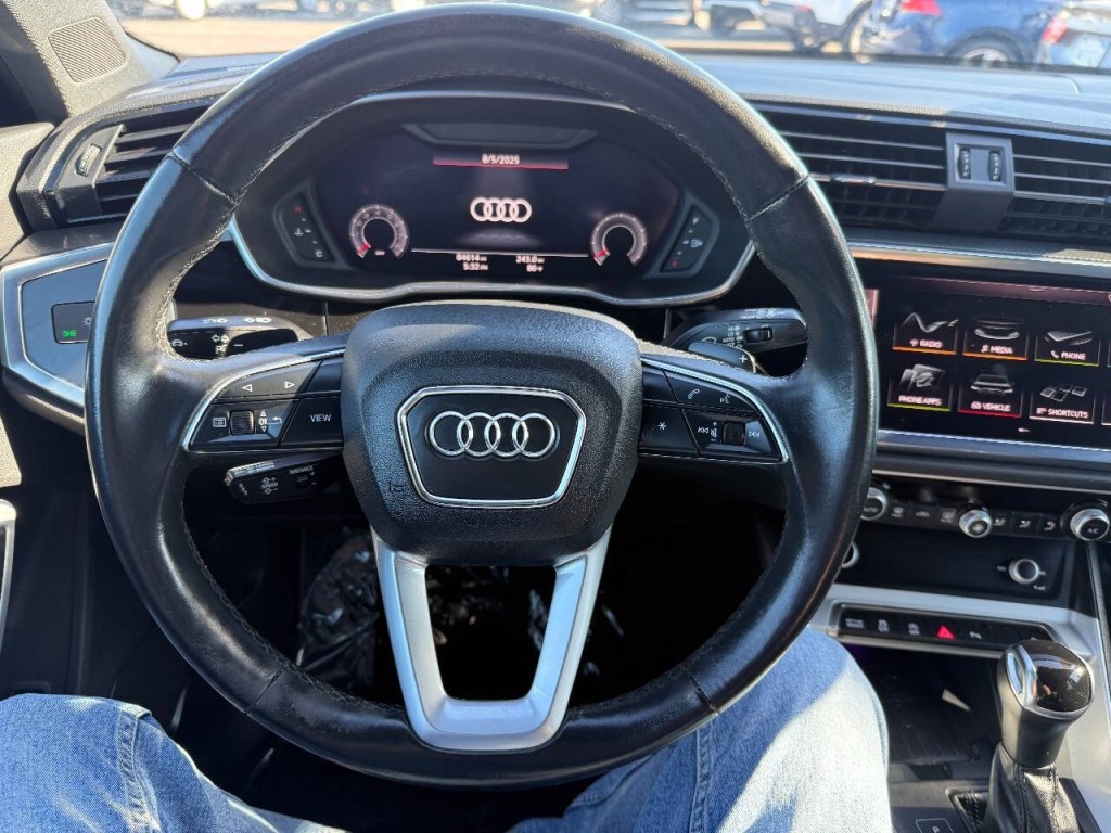 2021 Audi Q3 Image 11