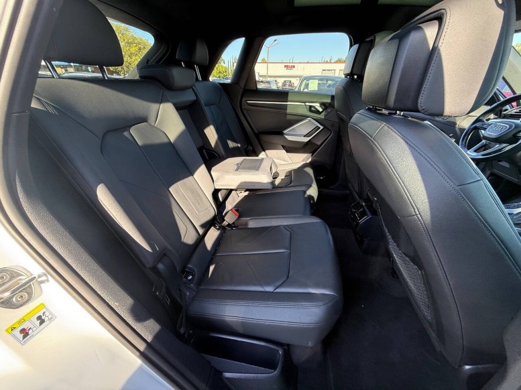 2021 Audi Q3 Image 38