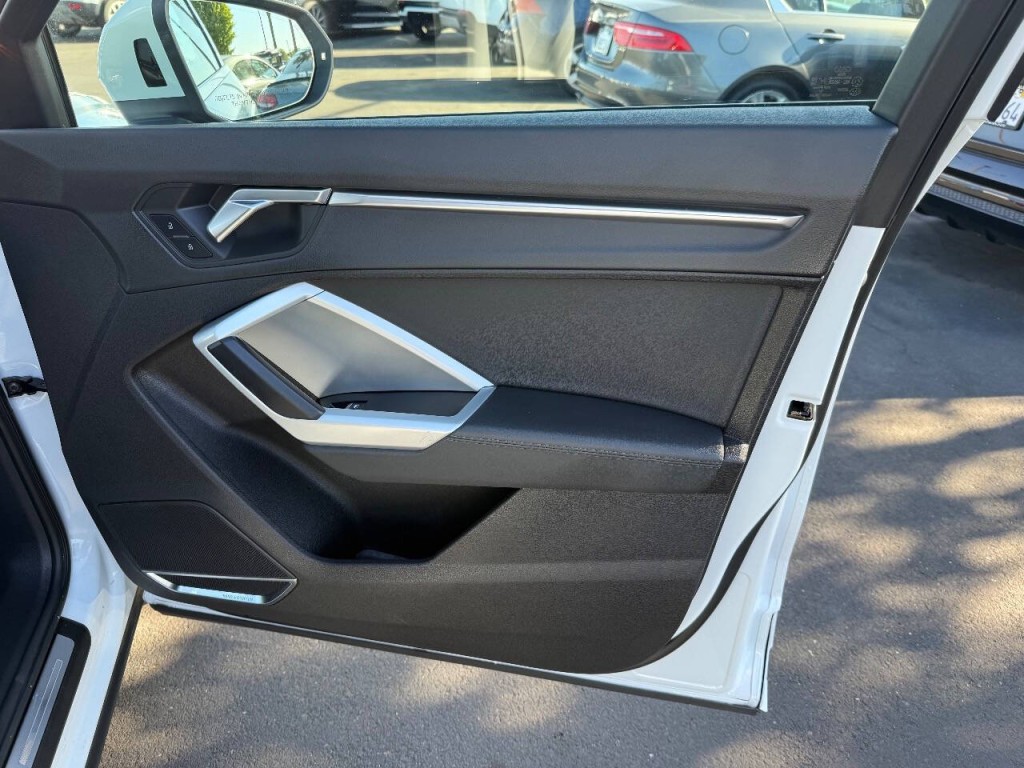 2021 Audi Q3 Image 39