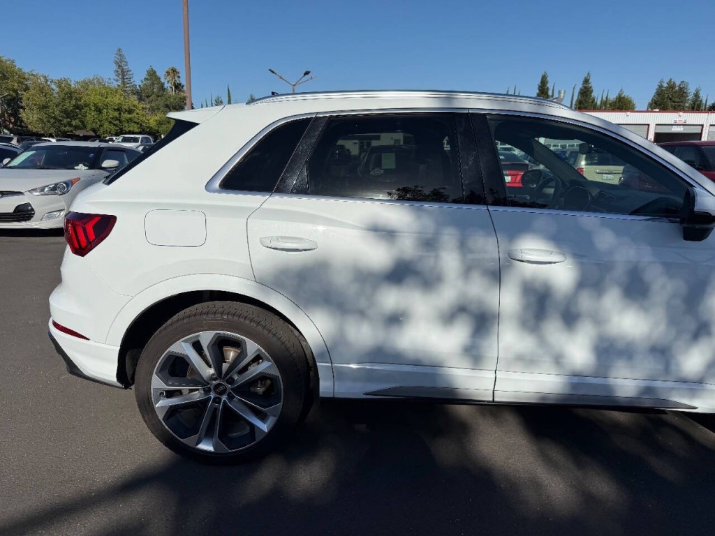 2021 Audi Q3 Image 44