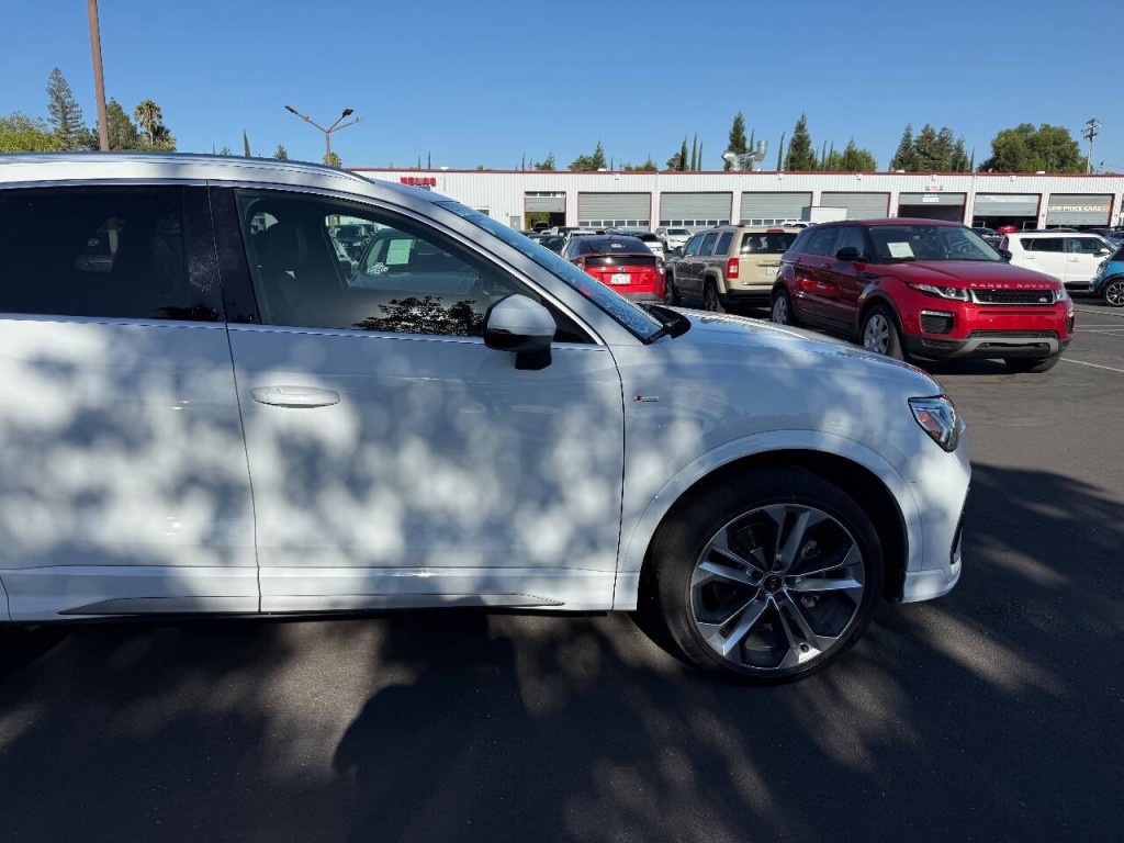 2021 Audi Q3 Image 45