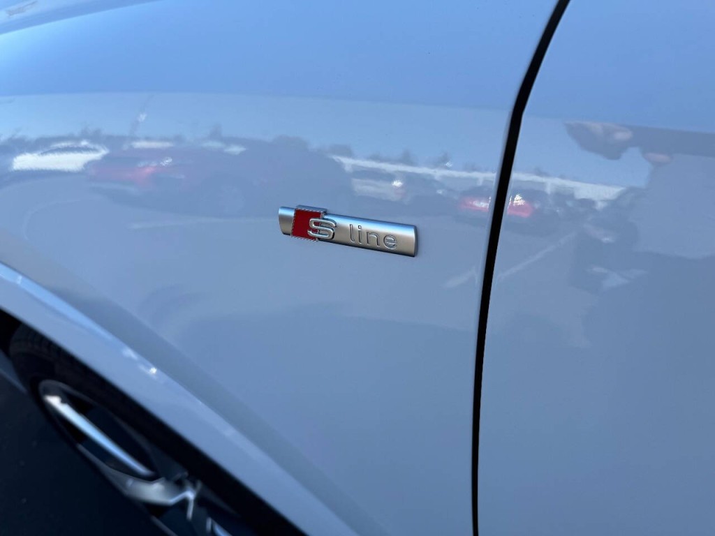 2021 Audi Q3 Image 46
