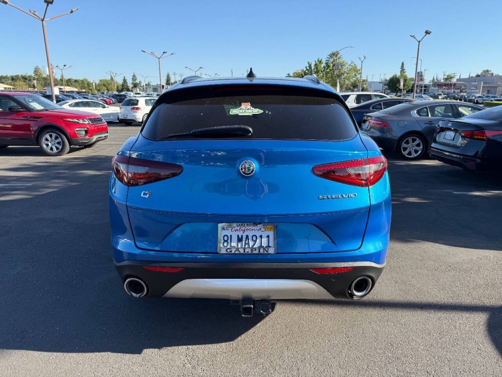2018 Alfa Romeo Stelvio Image 6