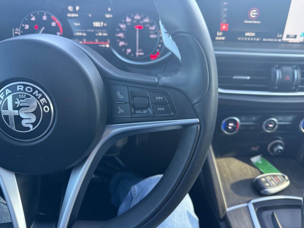 2018 Alfa Romeo Stelvio Image 14